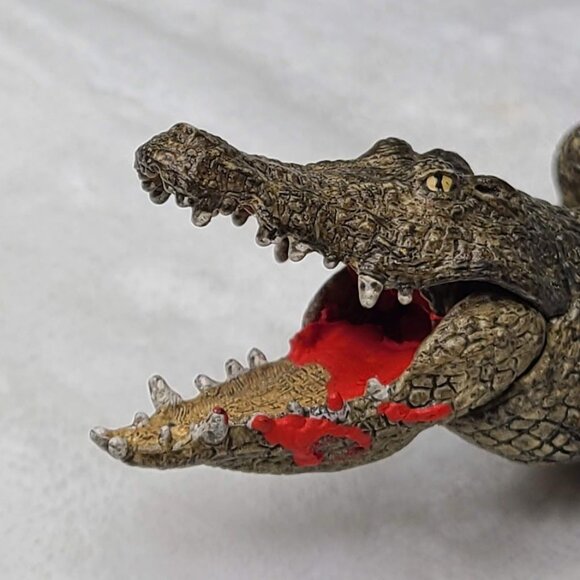 2014 Schleich Alligator Crocodile Collectible Toy Figure Movable Jaw 7" Retired - Picture 4 of 11